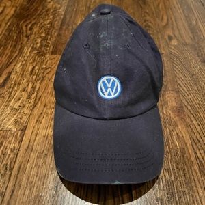 VW hat adjustable